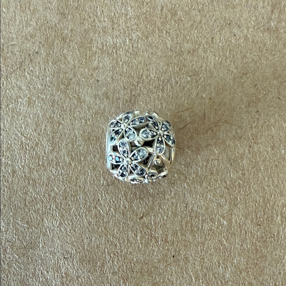 Pre-Owned Pandora Dazzling Daisy Meadow Barrel with CZ stones Charm